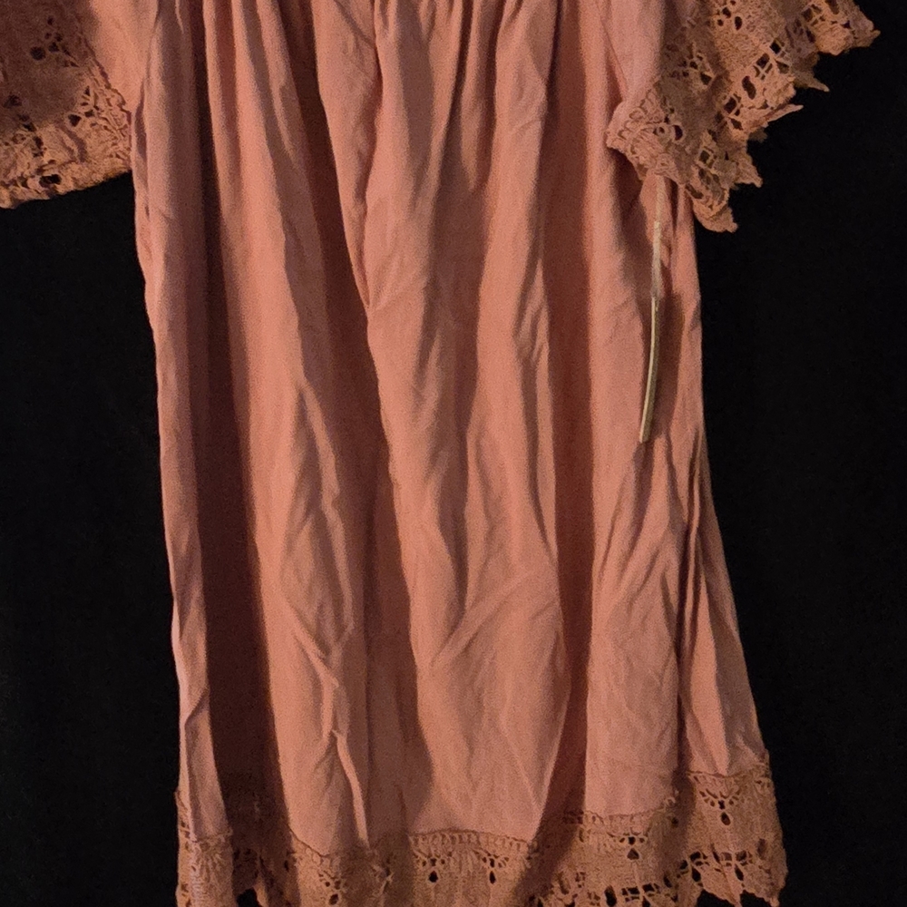 Basic Mauve Dress with Lace Detail